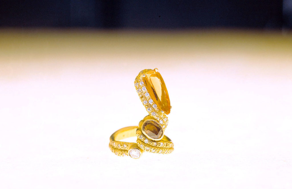 Alta gioielleria italiana - anello goccia - oro giallo - diamanti - pietre preziose