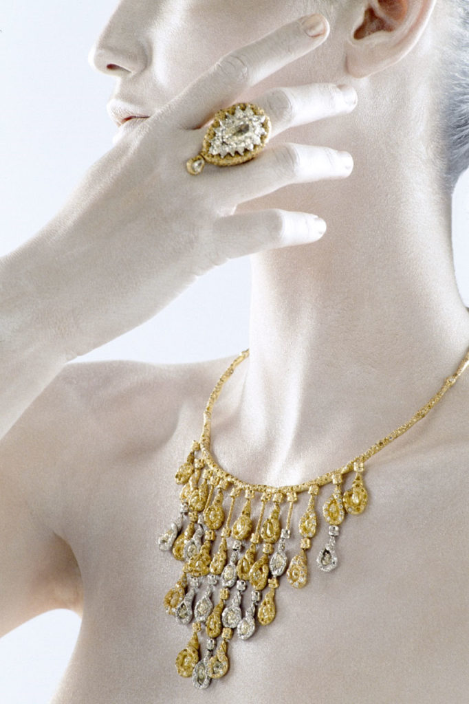Alta gioielleria italiana - collana - anello - oro giallo - gemme rare - diamanti