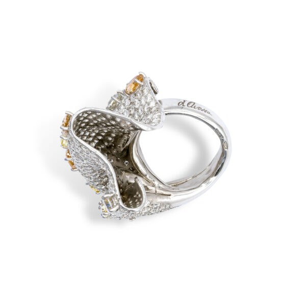 d'Avossa Ring in 18kt white gold with White and Natural Fancy Diamonds