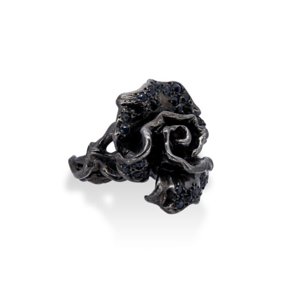 d'Avossa Ring in Black Silver with Black Sapphires 4m